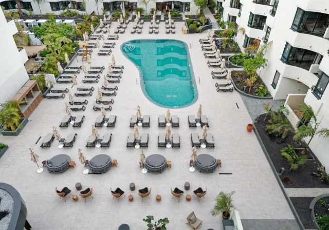 Bilder från hotellet LABRANDA Suites Costa Adeje - nummer 1 av 10