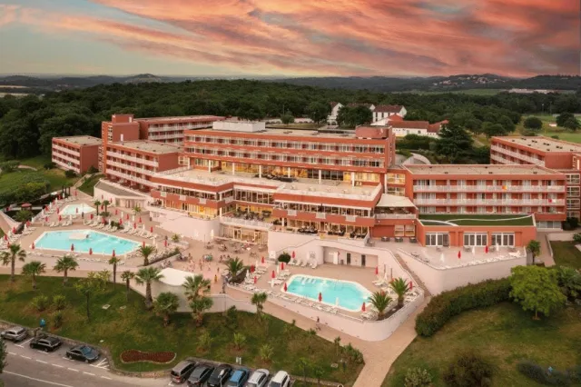 Bilder från hotellet Hotel Albatros Plava Laguna - nummer 1 av 9