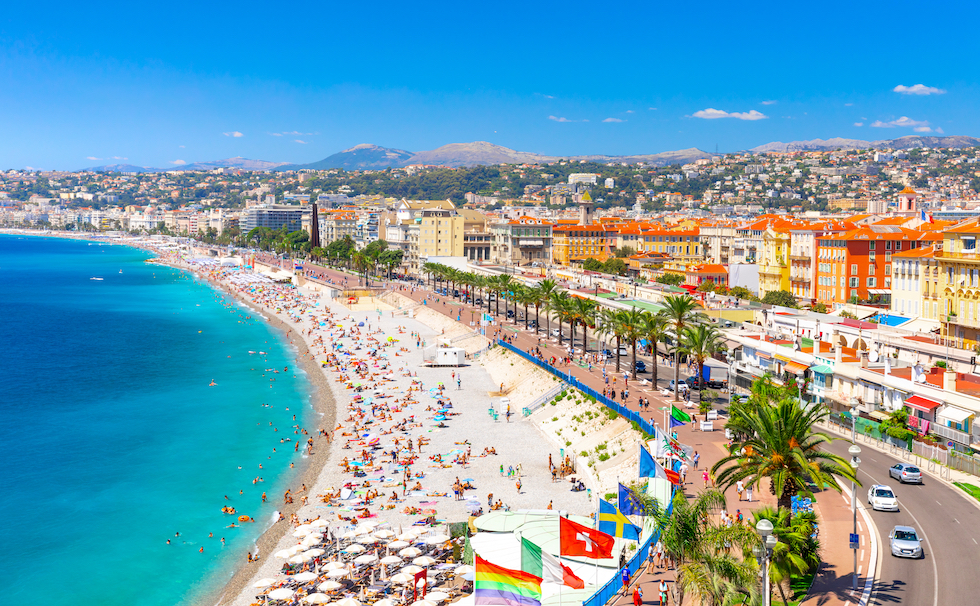 Den berømte strandpromenaden, Promenade des Anglais i Nice